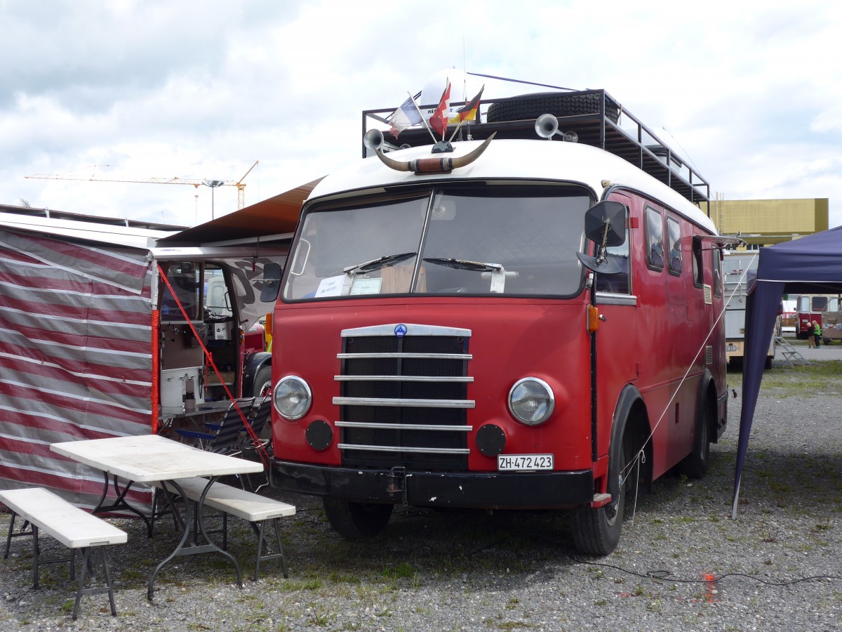 (153'829) - Frach, Erlenbach - ZH 472'423 - Saurer-OM am 16. August 2014 in Altst�tten, Allmendplatz