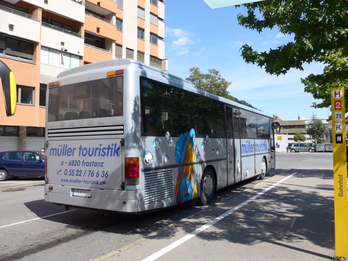 (154'306) - M�ller, Frastanz - FK 5 FCD - Setra am 21. August 2014 beim Bahnhof Feldkirch
