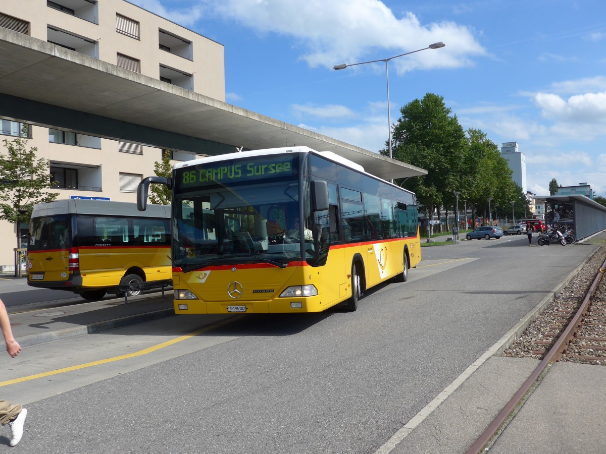 (154'631) - H�fliger, Sursee - Nr. 6/LU 196'102 - Mercedes am 30. August 2014 beim Bahnhof Sursee