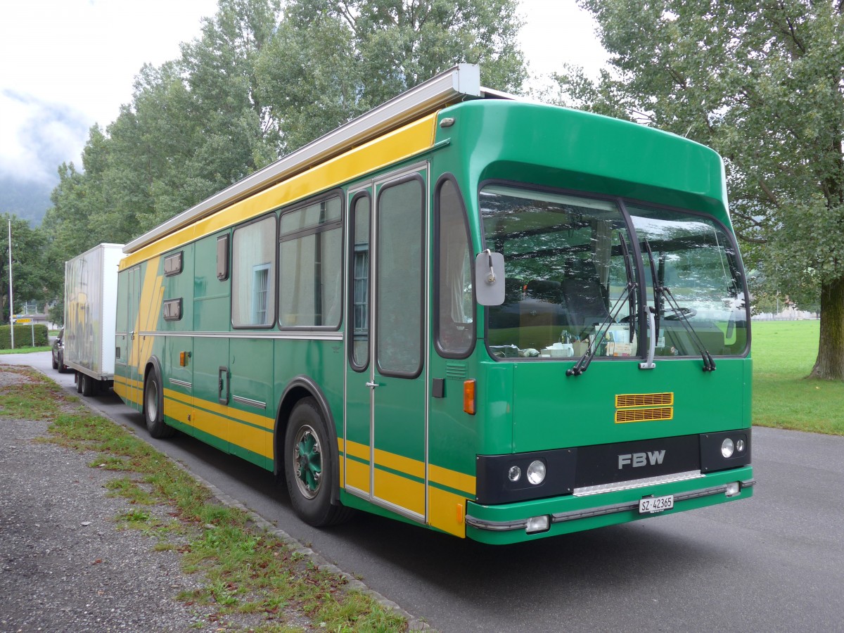 (154'985) - R�llin, Hirzel - SZ 42'365 - FBW (ex ABM Meinisberg) am 13. September 2014 in Chur, Waffenplatz