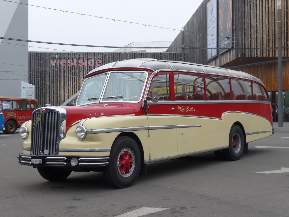 (156'090) - R�llin, Hirzel - SZ 60'708 - FBW/FHS (ex Fl�ckiger, Rickenbach; ex Rieben, Aesch; ex Pfister, Th�rnen) am 26. Oktober 2014 in Bern, Gilberte-de-Courgenay-Platz
