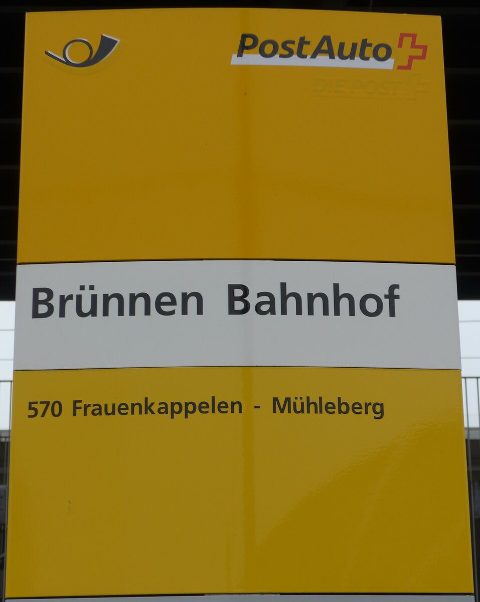 (156'104) - PostAuto-Haltestellenschild - Bern, Br�nnen Bahnhof - am 26. Oktober 2014