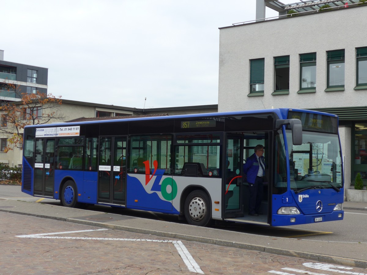 (156'207) - VZO Gr�ningen - Nr. 1/ZH 41'401 - Mercedes am 28. Oktober 2014 beim Bahnhof Wetzikon