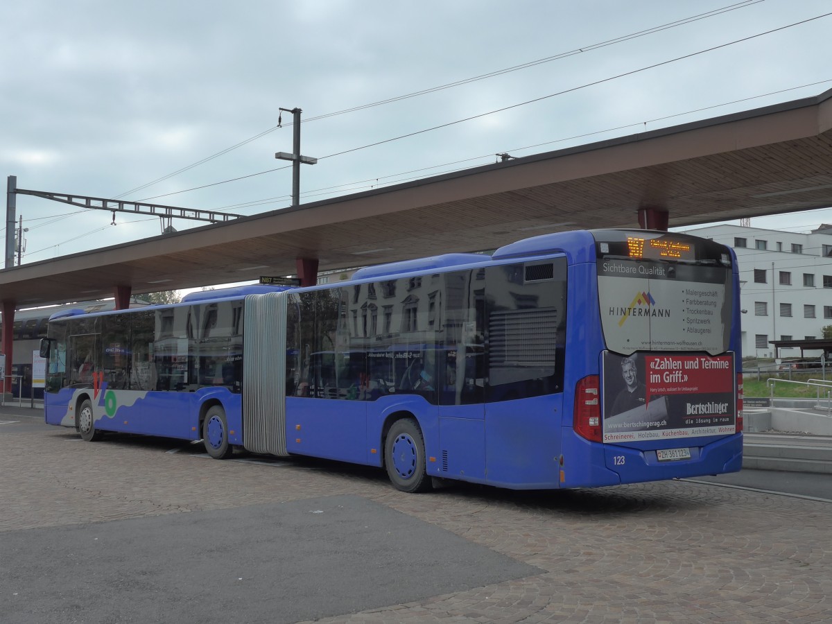 (156'218) - VZO Gr�ningen - Nr. 123/ZH 361'123 - Mercedes am 28. Oktober 2014 beim Bahnhof Wetzikon