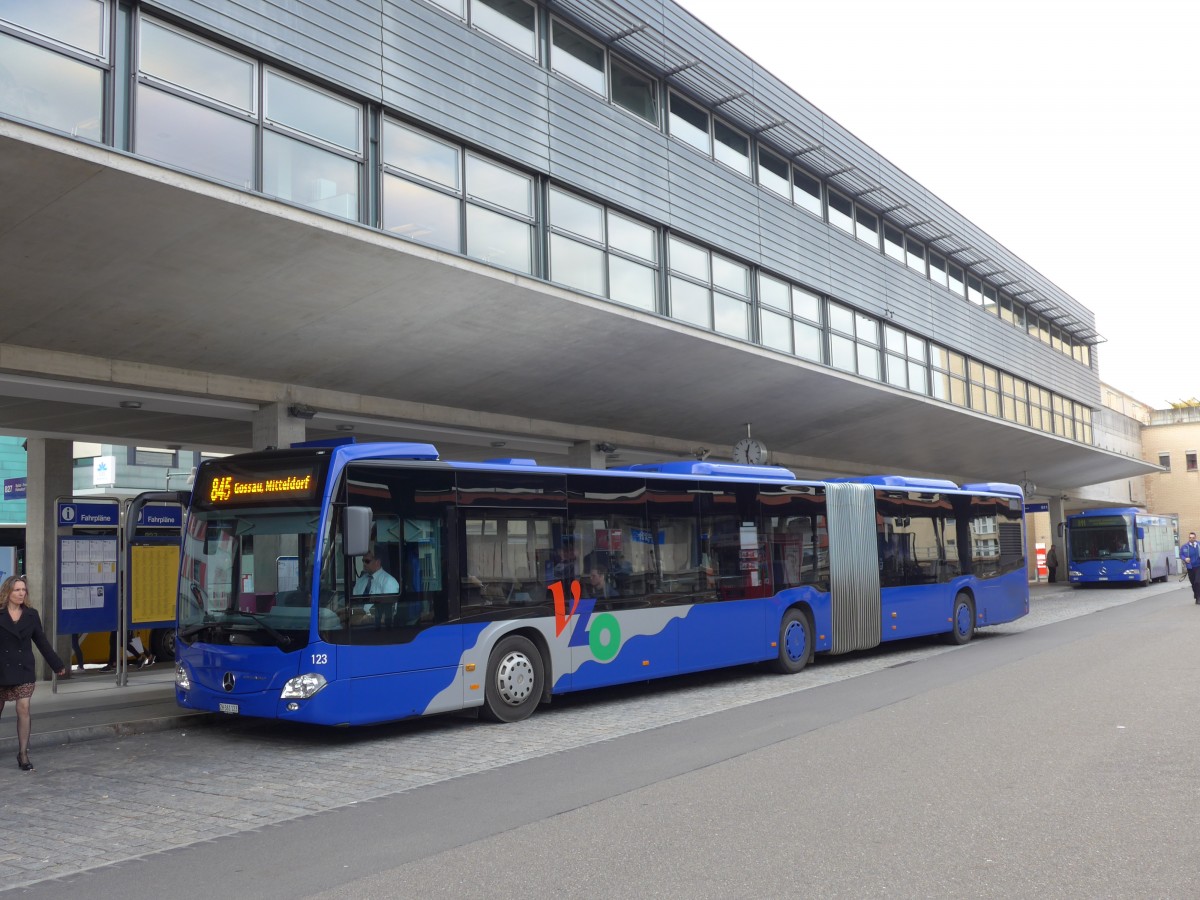 (156'241) - VZO Gr�ningen - Nr. 123/ZH 361'123 - Mercedes am 28. Oktober 2014 beim Bahnhof Uster