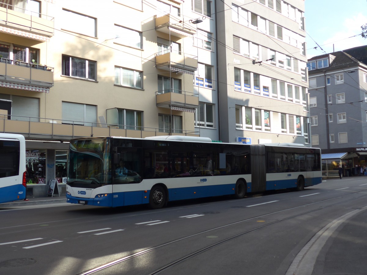 (156'279) - VBZ Z�rich - Nr. 528/ZH 730'528 - Neoplan am 28. Oktober 2014 beim Bahnhof Z�rich-Oerlikon