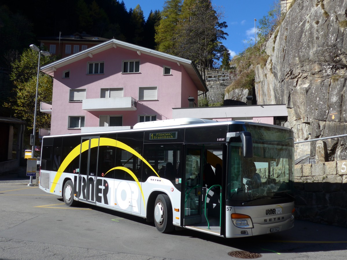 (156'357) - AAGU Altdorf - Nr. 57/UR 9347 - Setra am 31. Oktober 2014 beim Bahnhof G�schenen