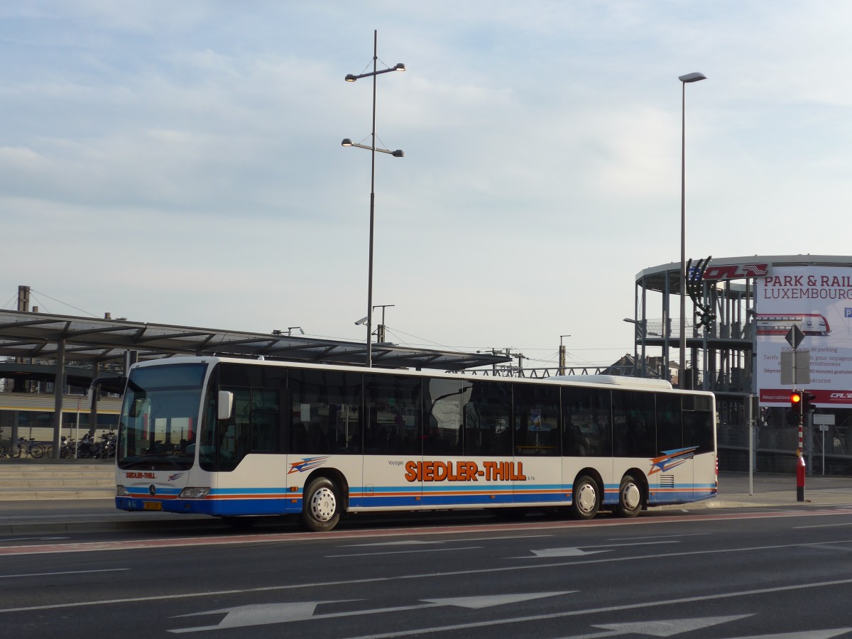 (157'342) - Siedler-Thill, T�tange - BU 1100 - Mercedes am 22. November 2014 beim Bahnhof Luxembourg