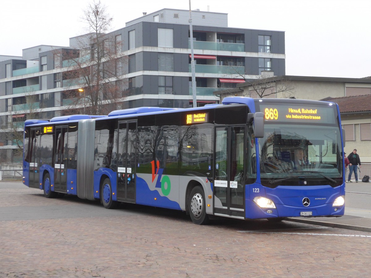 (157'554) - VZO Gr�ningen - Nr. 123/ZH 361'123 - Mercedes am 26. November 2014 beim Bahnhof Wetzikon