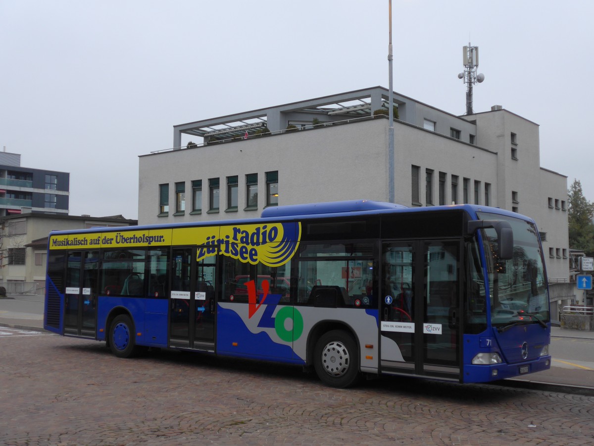 (157'558) - VZO Gr�ningen - Nr. 71/ZH 567'971 - Mercedes am 26. November 2014 beim Bahnhof Wetzikon