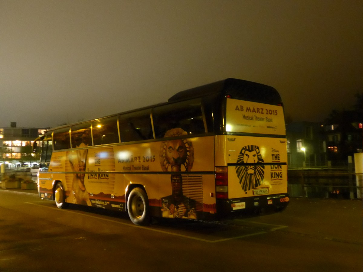 (157'582) - Gast, Utzenstorf - SO 135'569 - Neoplan (ex Seiler, Gerlafingen) am 28. November 2014 bei der Schiffl�ndte Thun