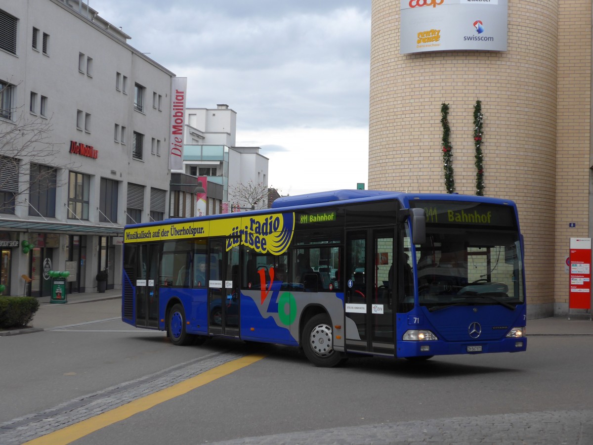 (157'765) - VZO Gr�ningen - Nr. 71/ZH 567'971 - Mercedes am 14. Dezember 2014 beim Bahnhof Uster