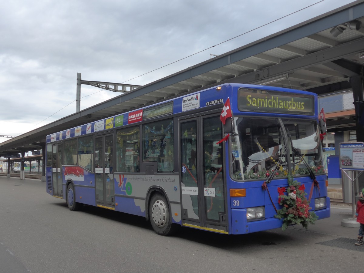 (157'770) - VZO Gr�ningen - Nr. 39/ZH 242'853 - Mercedes (ex Schneider, Meilen Nr. 7) am 14. Dezember 2014 beim Bahnhof Uster