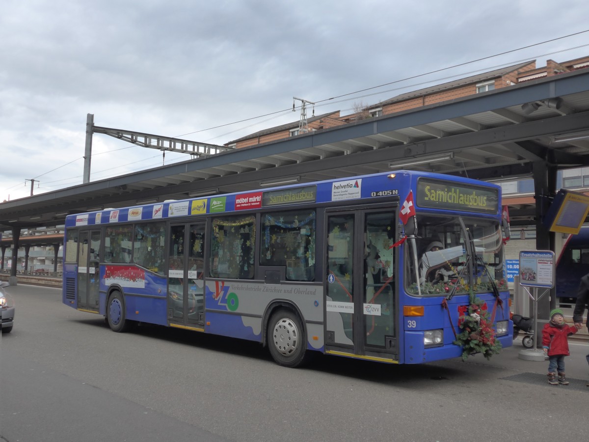 (157'771) - VZO Gr�ningen - Nr. 39/ZH 242'853 - Mercedes (ex Schneider, Meilen Nr. 7) am 14. Dezember 2014 beim Bahnhof Uster