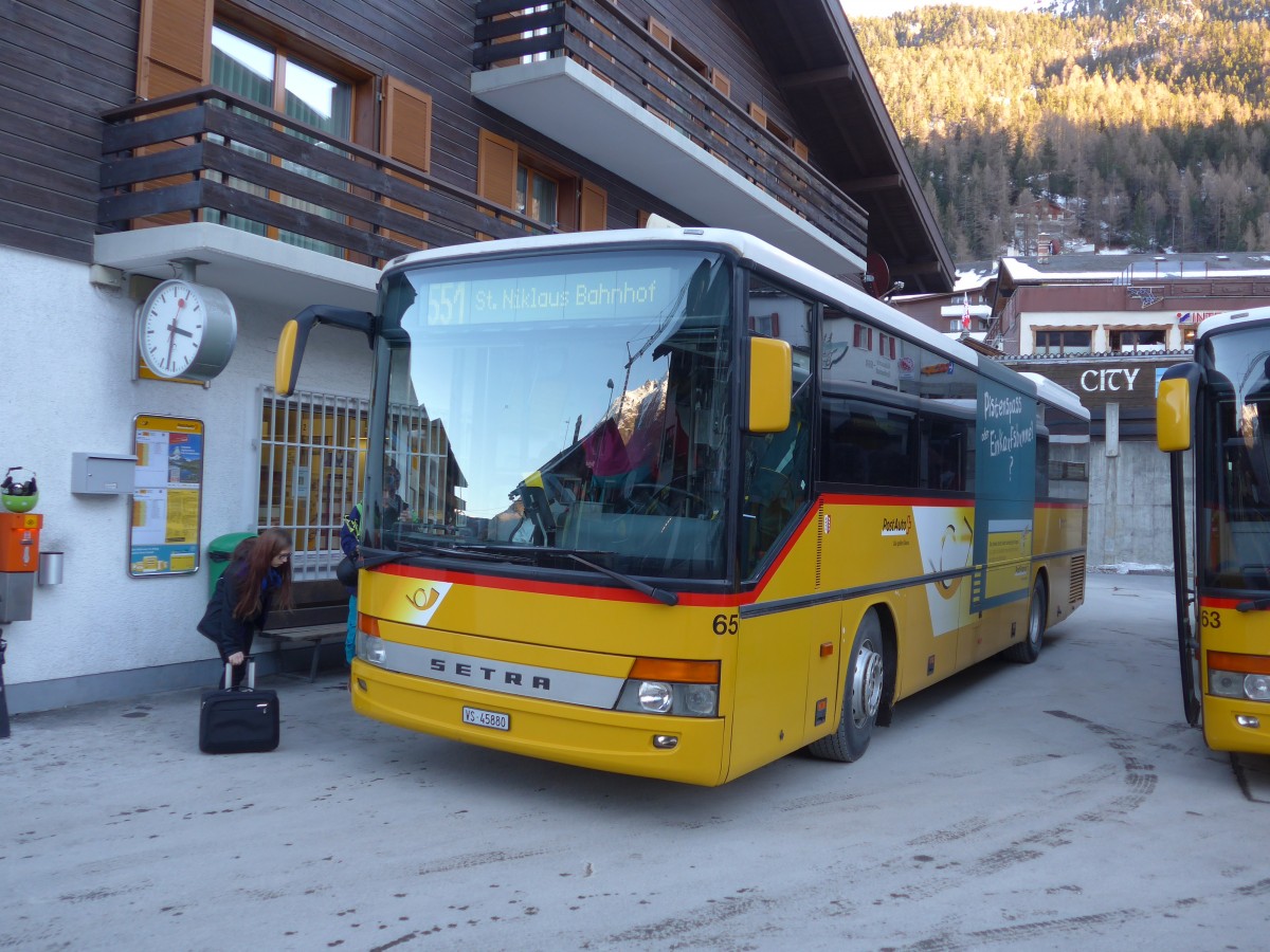 (157'906) - Zerzuben, Visp-Eyholz - Nr. 65/VS 45'880 - Setra am 23. Dezember 2014 in Gr�chen, Post