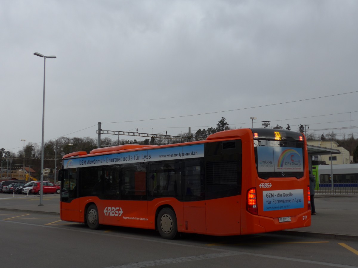 (158'944) - RBS Worblaufen - Nr. 217/BE 800'217 - Mercedes am 2. M�rz 2015 beim Bahnhof Lyss