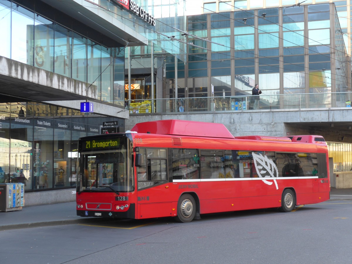 (159'061) - Bernmobil, Bern - Nr. 128/BE 624'128 - Volvo am 9. M�rz 2015 beim Bahnhof Bern