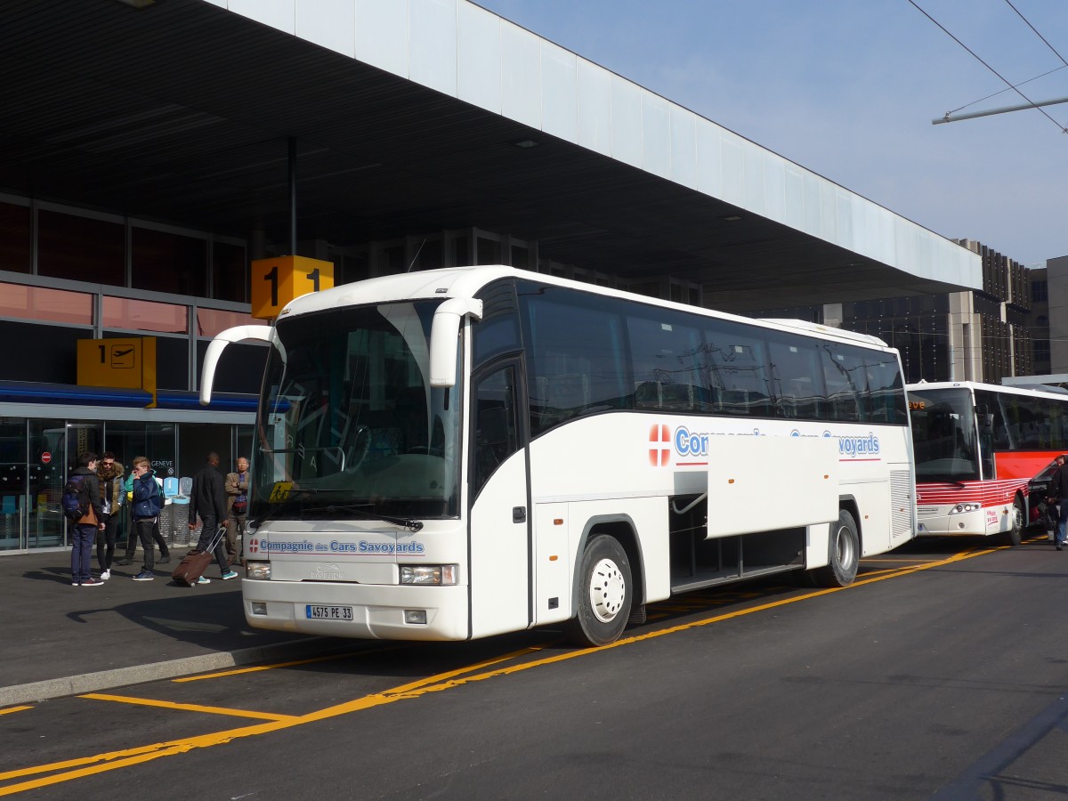 (159'073) - Aus Frankreich: Compagnie des Cars Savoyards, Giettaz - 4575 PE 33 - Hispano am 14. M�rz 2015 in Gen�ve, A�roport