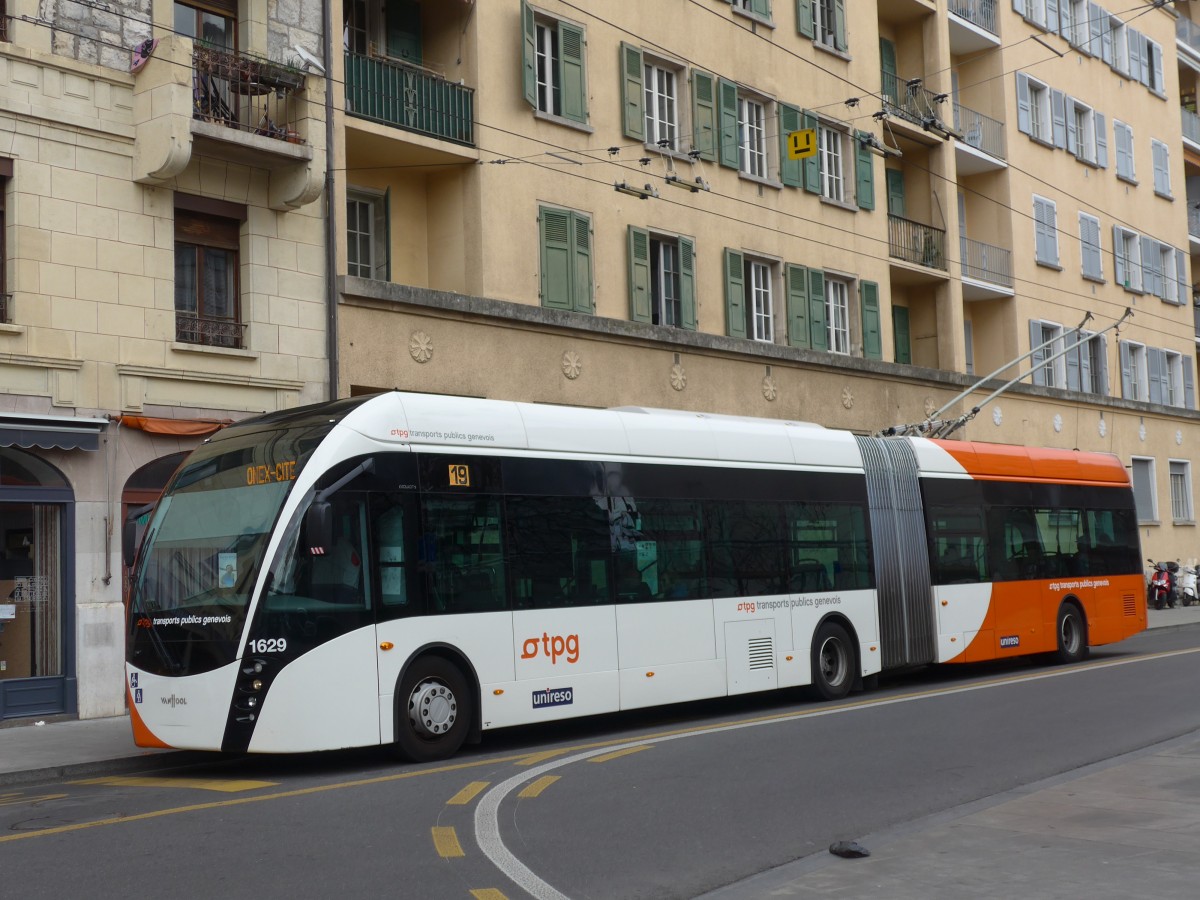 (159'118) - TPG Gen�ve - Nr. 1629 - Van Hool Gelenktrolleybus am 14. M�rz 2015 in Gen�ve, Jonction
