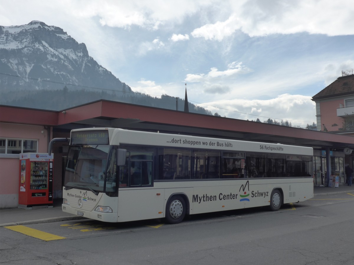 (159'240) - AAGS Schwyz - Nr. 20/SZ 10'120 - Mercedes/Hess am 17. M�rz 2015 beim Bahnhof Brunnen