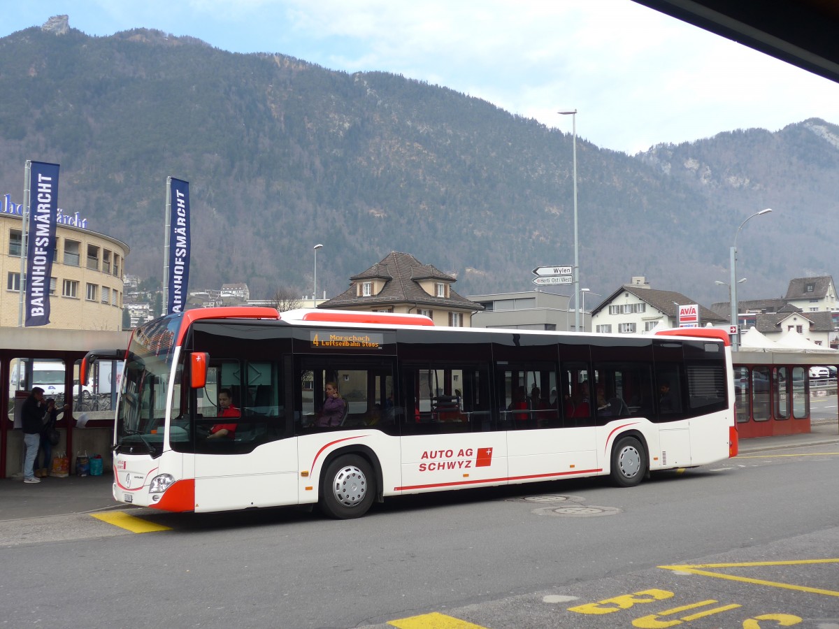 (159'245) - AAGS Schwyz - Nr. 3/SZ 5003 - Mercedes am 17. M�rz 2015 beim Bahnhof Brunnen