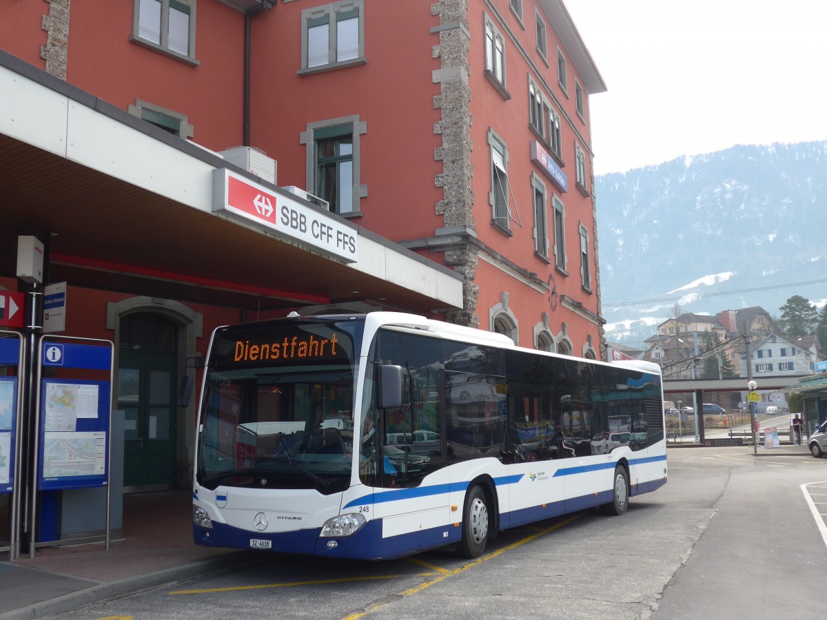 (159'259) - Auf der Maur, Steinen - Nr. 248/SZ 4638 - Mercedes am 17. M�rz 2015 beim Bahnhof Arth-Goldau