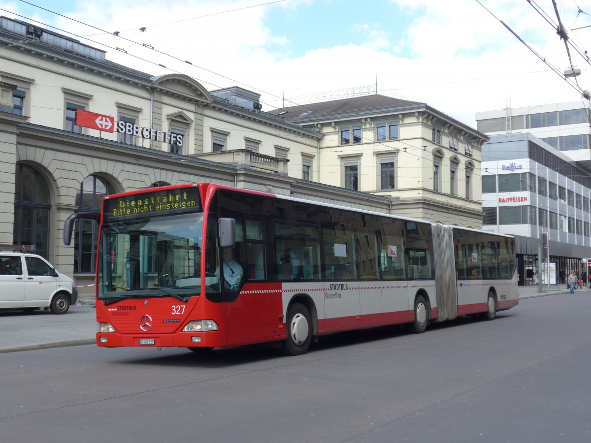 (159'466) - SW Winterthur - Nr. 327/ZH 489'327 - Mercedes am 27. M�rz 2015 beim Hauptbahnhof Winterthur