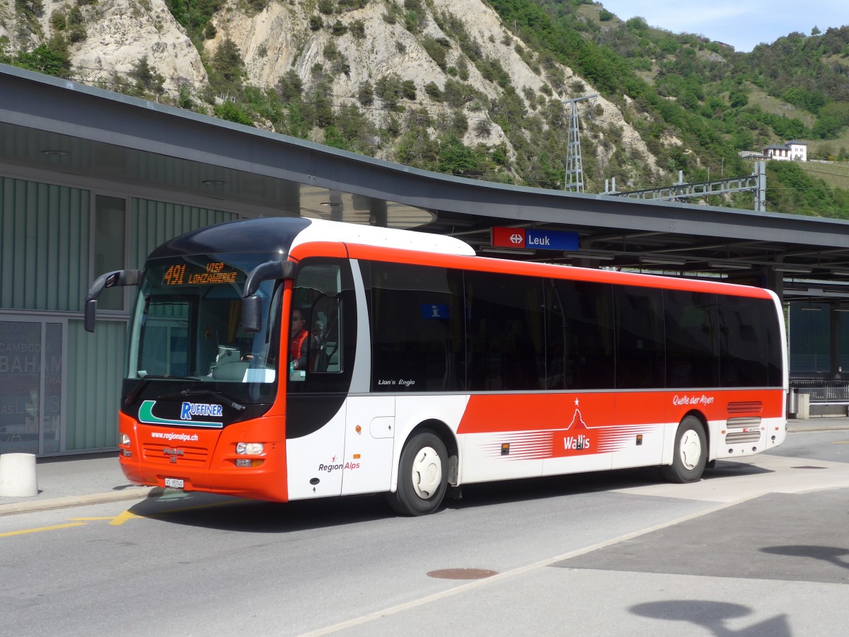 (160'458) - Ruffiner, Turtmann - VS 95'740 - MAN (ex Th�sac, D-Windischleuba) am 10. Mai 2015 beim Bahnhof Leuk