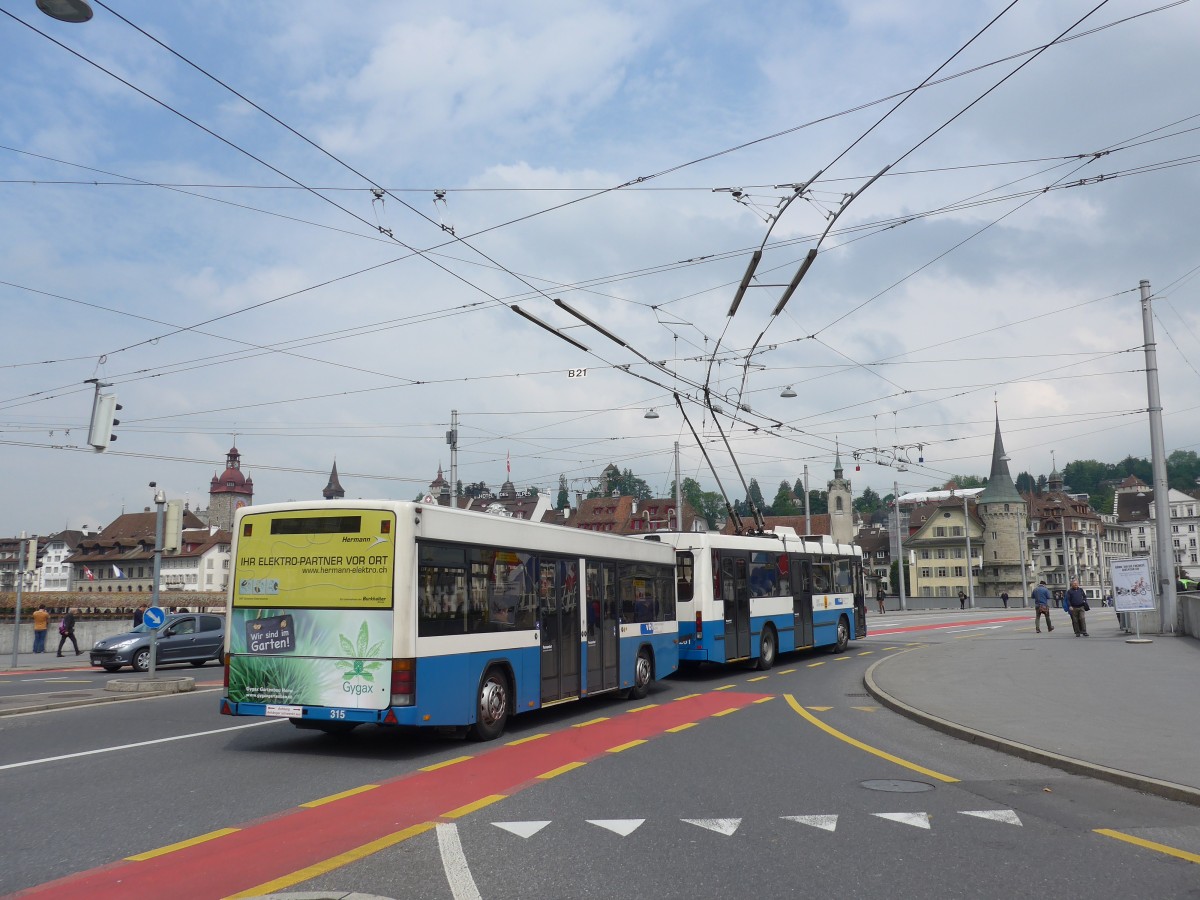 (160'651) - VBL Luzern - Nr. 315 - Lanz+Marti/Hess Personenanh�nger am 22. Mai 2015 beim Bahnhof Luzern
