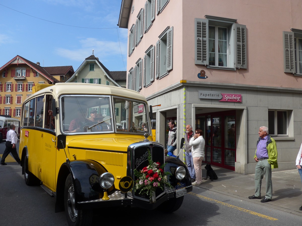 (160'906) - Moser, Sch�nenberg - ZH 216'722 - Berna/Hess (ex Barenco, Faido) am 24. Mai 2015 in Sarnen, OiO