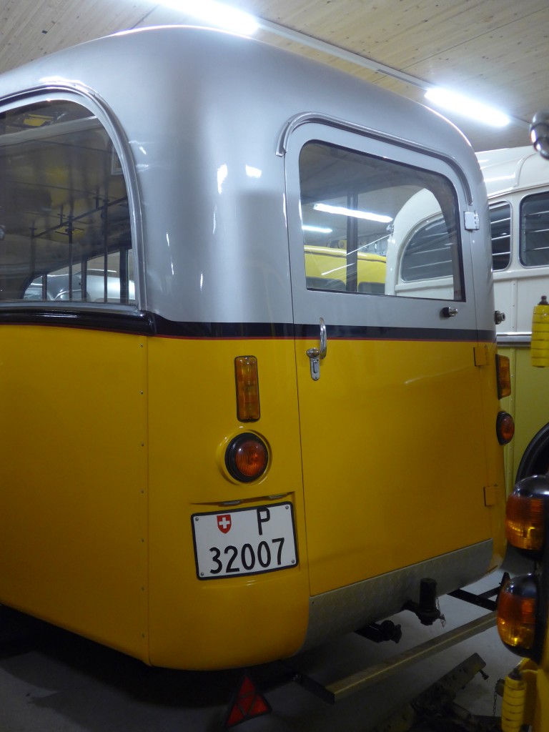 (161'523) - PTT-Regie - P 32'007 - Moser/R&J Personenanh�nger am 30. Mai 2015 in Mamishaus, Depot MfK (Teilaufnahme)