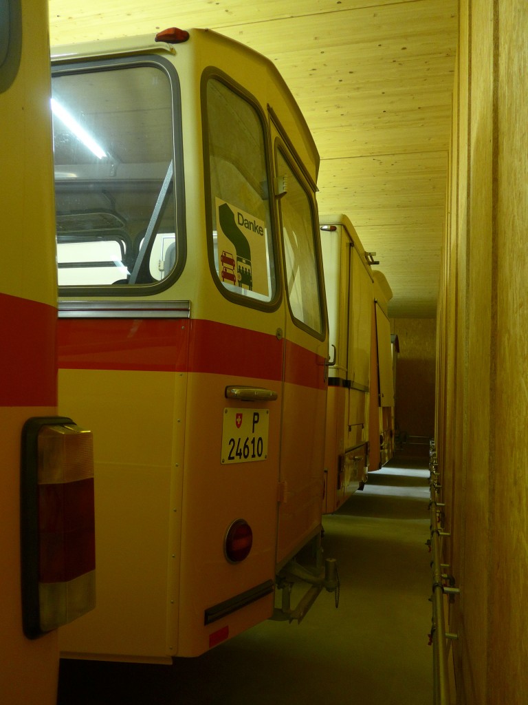 (161'544) - PTT-Regie - P 24'610 - Saurer/T�scher am 30. Mai 2015 in Mamishaus, Depot MfK (Teilaufnahme)