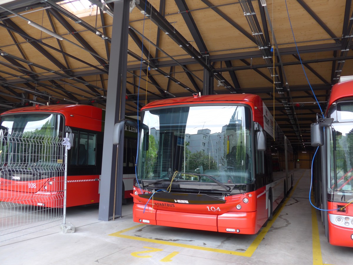 (161'668) - SW Winterthur - Nr. 104 - Hess/Hess Gelenktrolleybus am 31. Mai 2015 in Winterthur, Depot Gr�zefeld