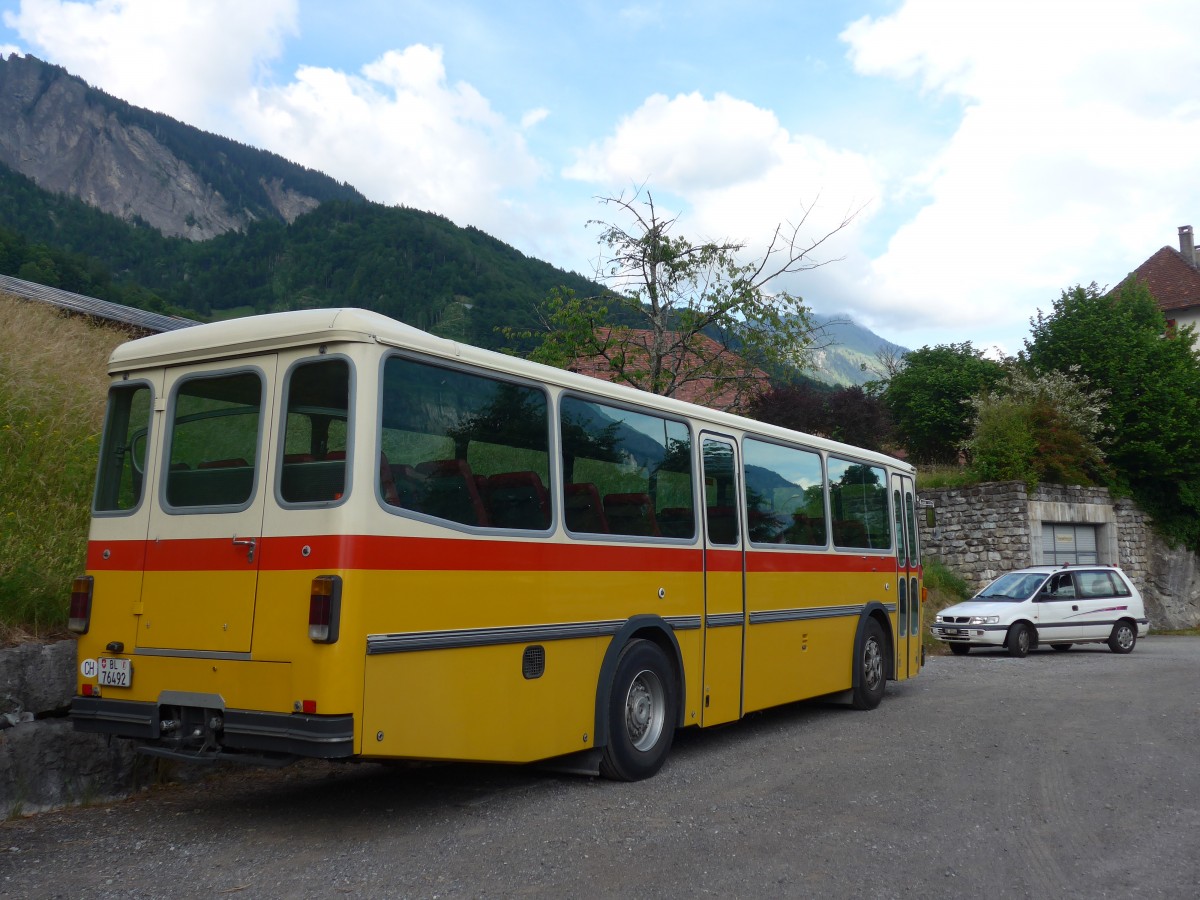 (162'060) - Ziegler, Pratteln - BL 76'492 - Saurer/T�scher (ex P 24'265) am 13. Juni 2015 in Brienz, Kirche