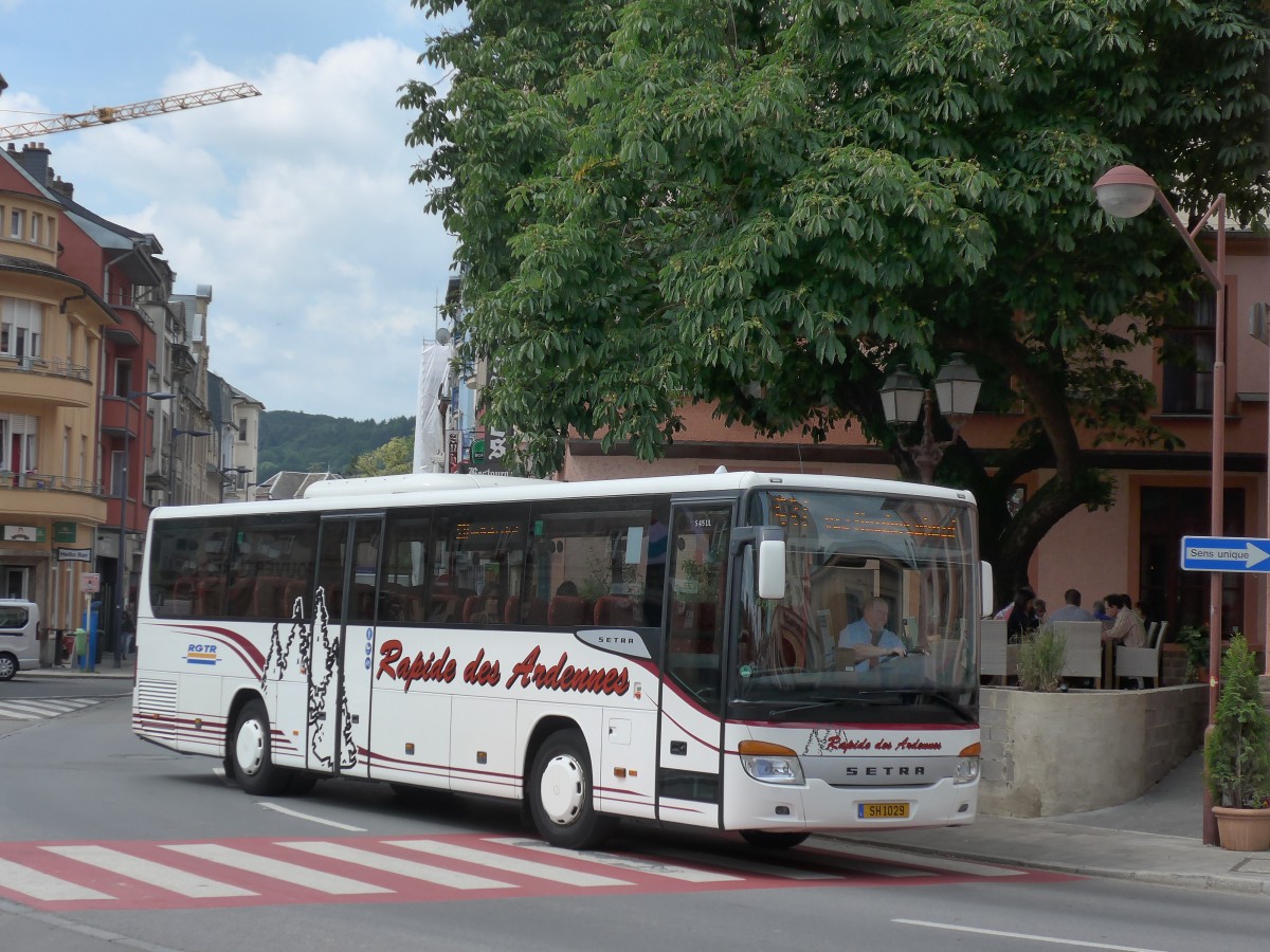 (162'600) - Schammo-Heinen, Perl� - SH 1029 - Setra am 25. Juni 2015 beim Bahnhof Ettelbruck