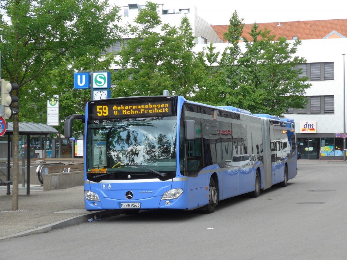 (162'855) - Watzinger, M�nchen - M-WA 9566 - Mercedes am 28. Juni 2015 in M�nchen, Bahnhof Giesing