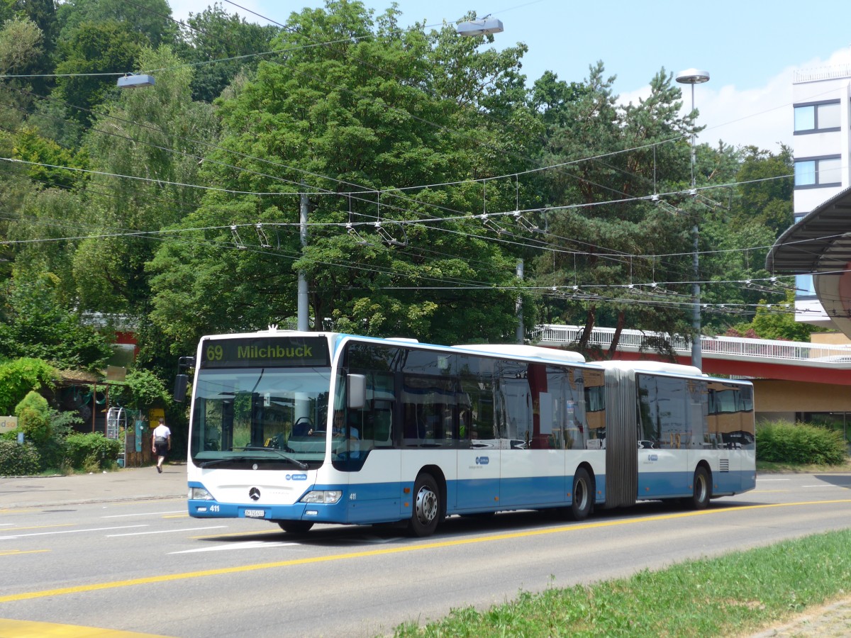 (162'952) - VBZ Z�rich - Nr. 411/ZH 745'411 - Mercedes am 6. Juli 2015 in Z�rich, Bucheggplatz