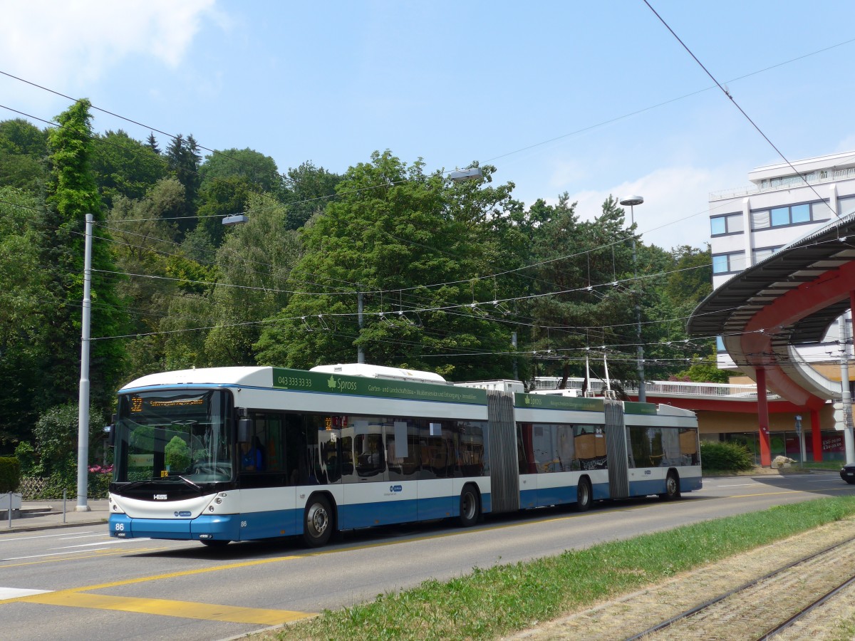 (162'970) - VBZ Z�rich - Nr. 86 - Hess/Hess Doppelgelenktrolleybus am 6. Juli 2015 in Z�rich, Bucheggplatz