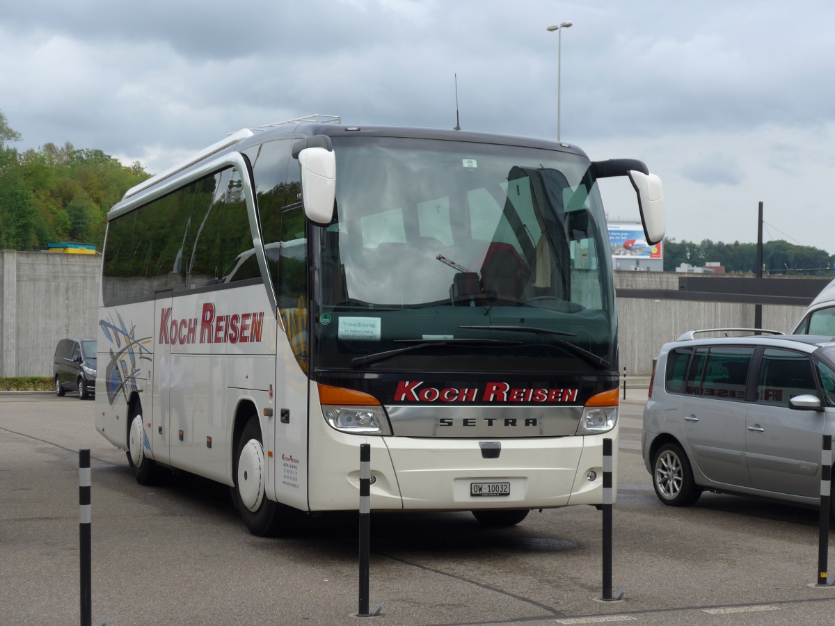 (163'324) - Koch, Giswil - OW 10'032 - Setra am 15. August 2015 in Z�rich, Flughafen