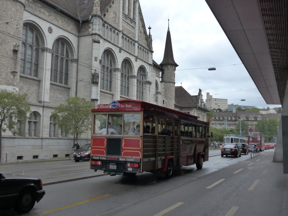 (163'438) - Meier, Z�rich - ZH 301'569 - Classic Trolley am 15. August 2015 beim Bahnhof Z�rich