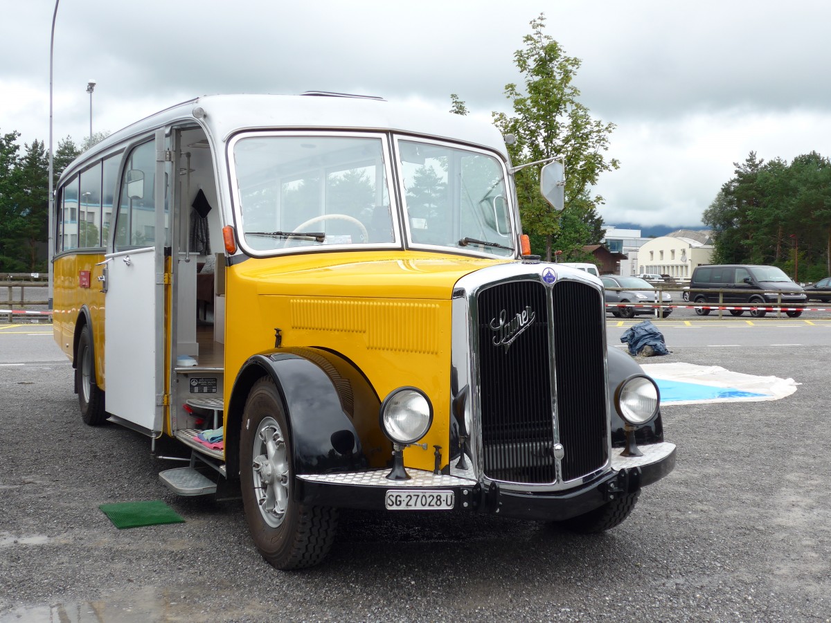 (163'548) - Aus der Schweiz: Remund, Niederuzwil - SG 27'028 U - Saurer/Saurer (ex Keel, Illnau; ex P 23'110; ex P 2164) am 16. August 2015 in Schaan, Wohnbustreffen