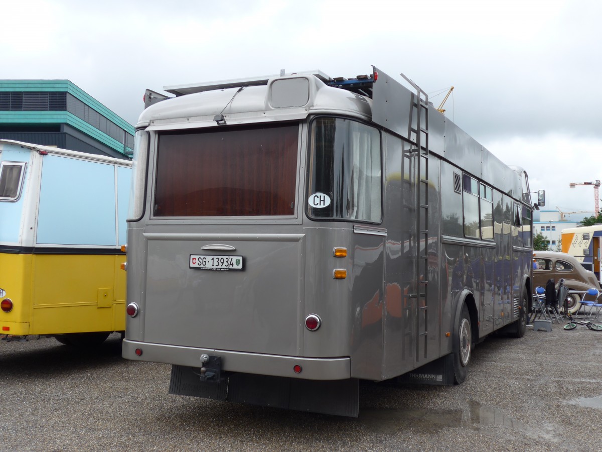 (163'555) - Aus der Schweiz: Schneider, Schmerikon - SG 13'934 - FBW/T�scher Hochlenker (ex Basler, Hofstetten; ex VBZ Z�rich Nr. 244) am 16. August 2015 in Schaan, Wohnbustreffen