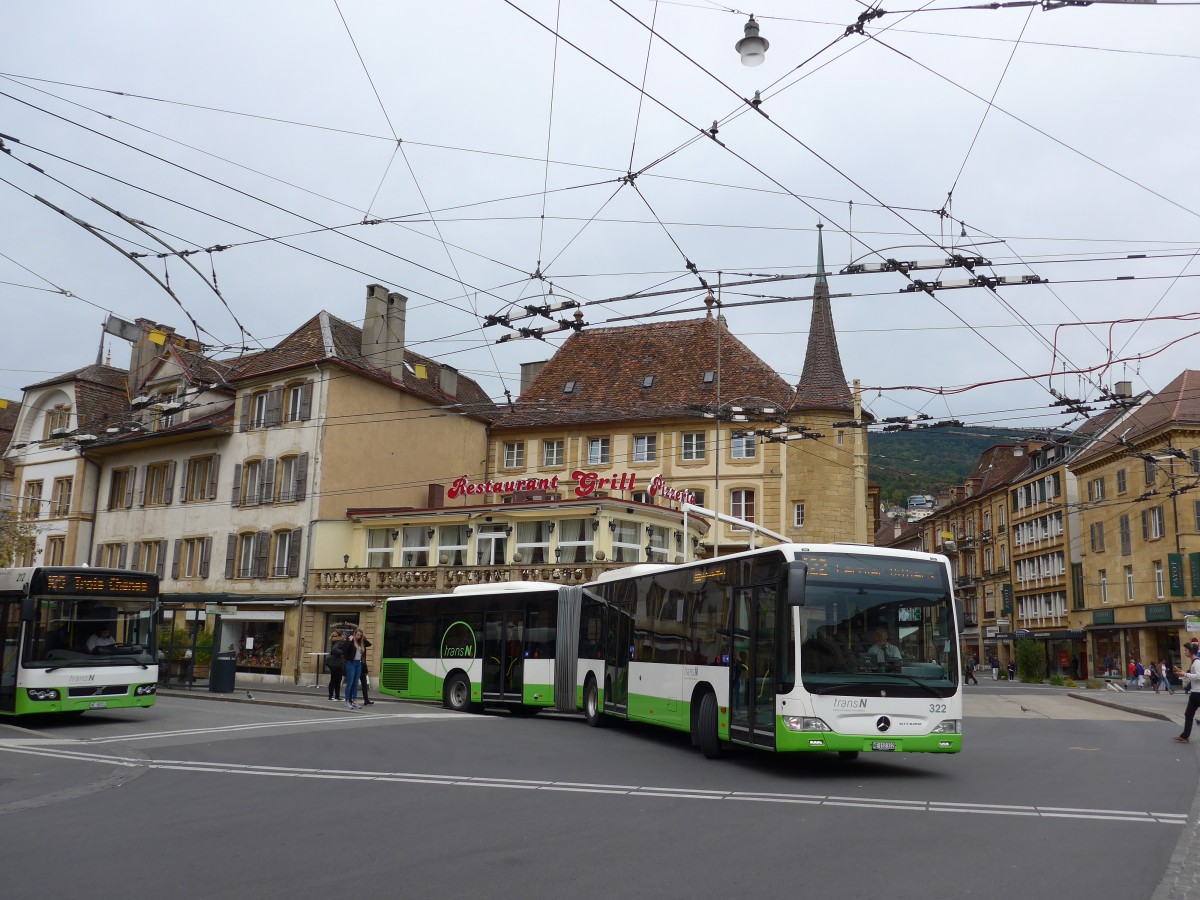 (164'801) - transN, La Chaux-de-Fonds - Nr. 322/NE 112'322 - Mercedes am 15. September 2015 in Neuch�tel, Place Pury