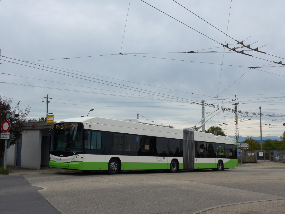 (164'835) - transN, La Chaux-de-Fonds - Nr. 141 - Hess/Hess Gelenktrolleybus (ex TN Neuch�tel Nr. 141) am 15. September 2015 in St-Blaise, Centre