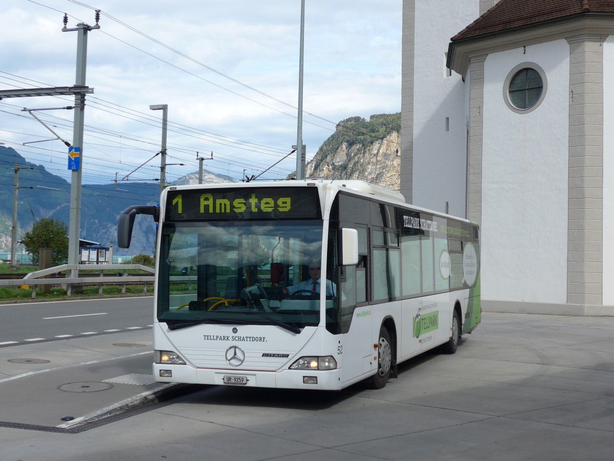 (164'895) - AAGU Altdorf - Nr. 52/UR 9259 - Mercedes am 16. September 2015 in Fl�elen, Hauptplatz