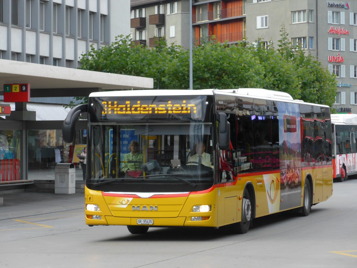 (165'212) - D�nser, Trimmis - GR 95'435 - MAN am 19. September 2015 beim Bahnhof Chur