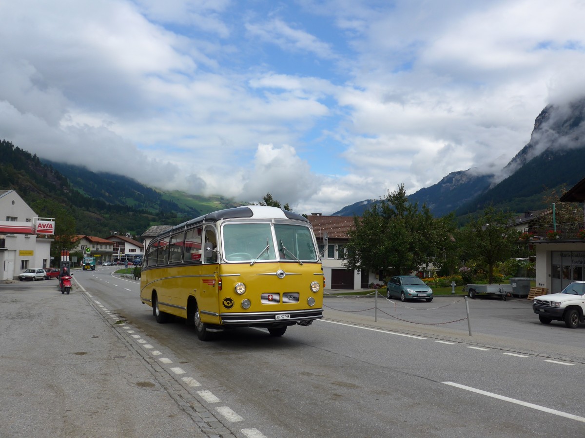 (165'373) - Zimmerli J., Oftringen - AG 57'298 - Berna/T�scher (ex Stutz, Oberlunkhofen; ex Leu, Schongau; ex Wicki, Bremgarten; ex P 22'054; ex P 20'704) am 19. September 2015 in Andeer, Tgavugl