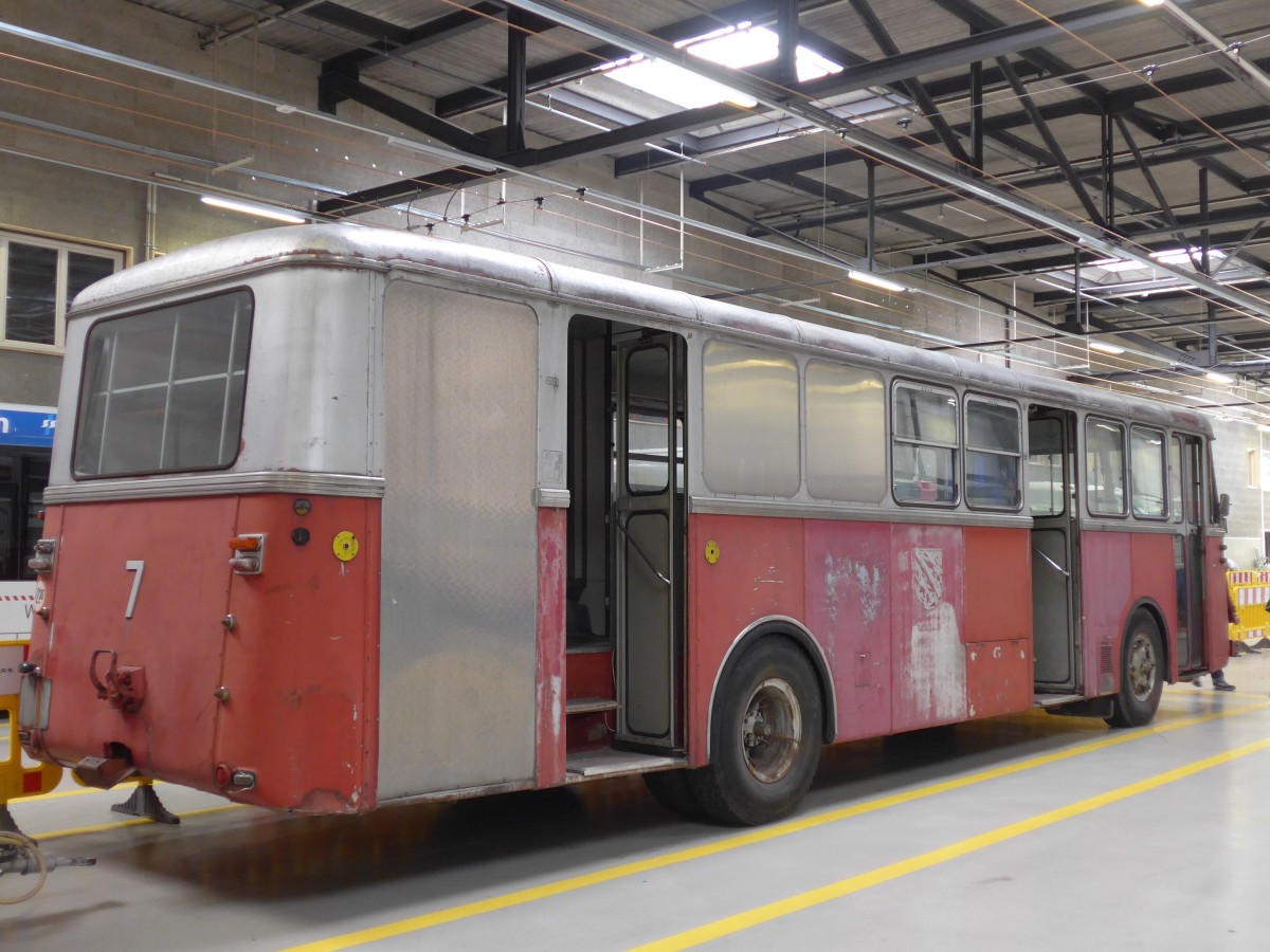 (165'845) - VW Winterthur - Nr. 7 - Mowag/FFA (ex RRCV, A-Lustenau; ex VW Winterthur Nr. 7) am 26. September 2015 in Winterthur, Depot Gr�zefeld