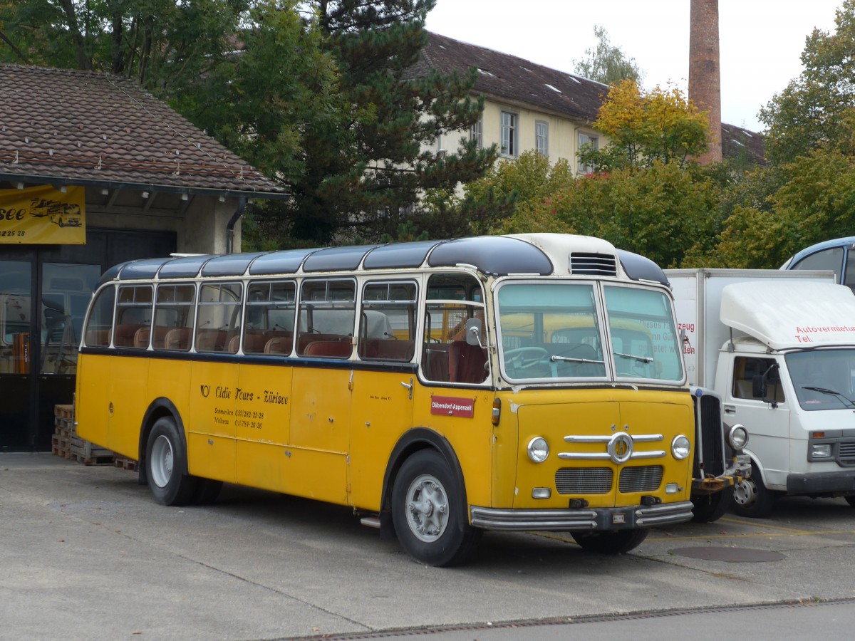 (166'169) - Oldie-Tours Z�risee, Wollerau - Nr. 21 - Saurer/Saurer (ex Marchetti, Airolo; ex P 24'119) am 10. Oktober 2015 in Uznach, Garage