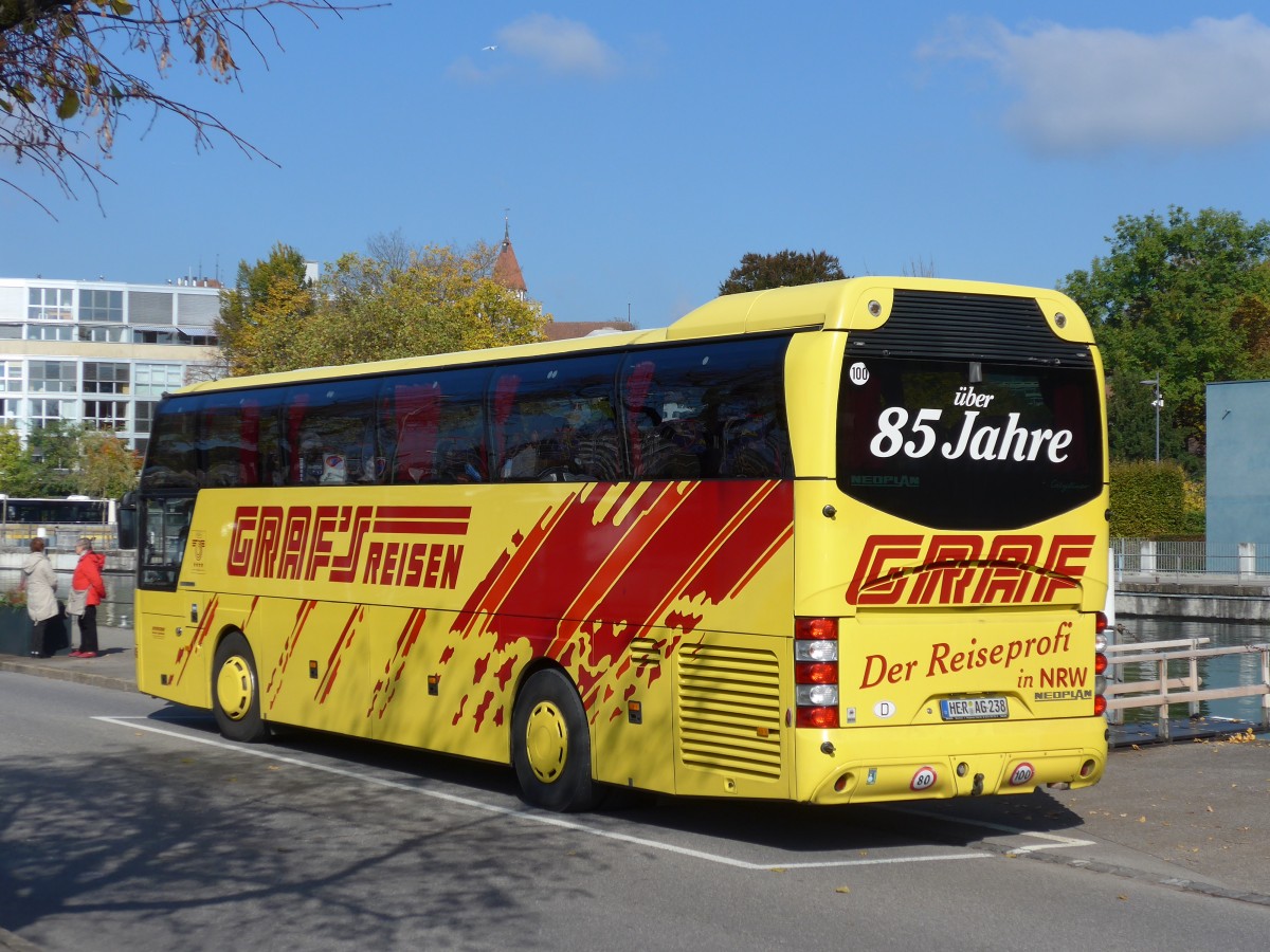 (166'286) - Aus Deutschland: Graf, Herne - Nr. 445/HER-AG 238 - Neoplan am 20. Oktober 2015 bei der Schiffl�ndte Thun